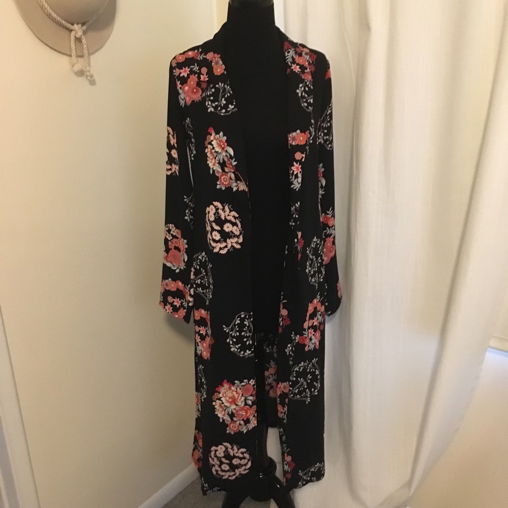 Forever 21 Floral Robe - Kimono Jacket Cardigan